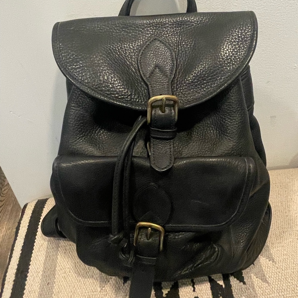 Johnson Leathers San Francisco black leather backpack/bag.